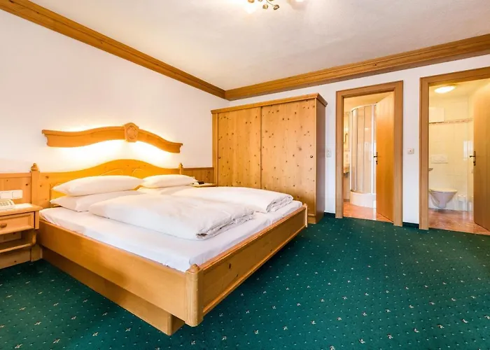 Moserhof Отель Ройте