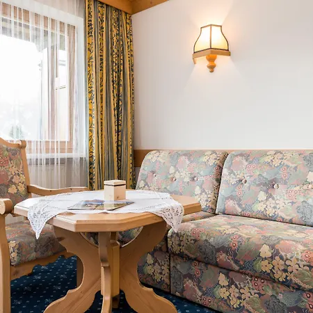 莫泽霍夫酒店 4*